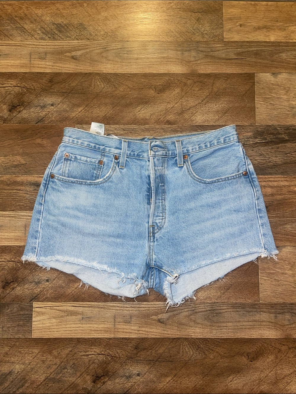 Levi’s High Rise Cut Off EUC size 30